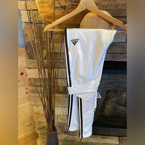 NWOT Adidas joggers pants XS